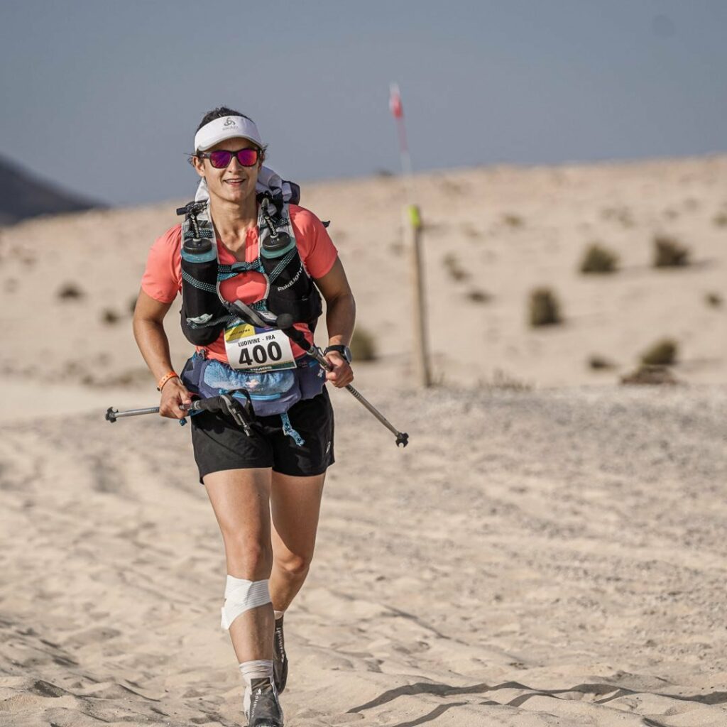 Ludivine lors du marathon des sables au Maroc